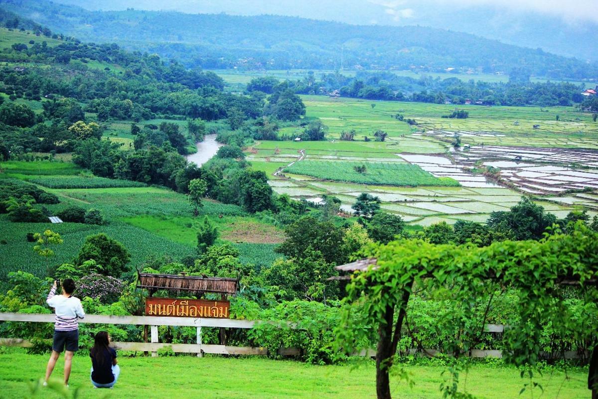 Hotel มนต์เมืองแจ่ม Landkreis Landkreis Mae Chaem Exterior foto
